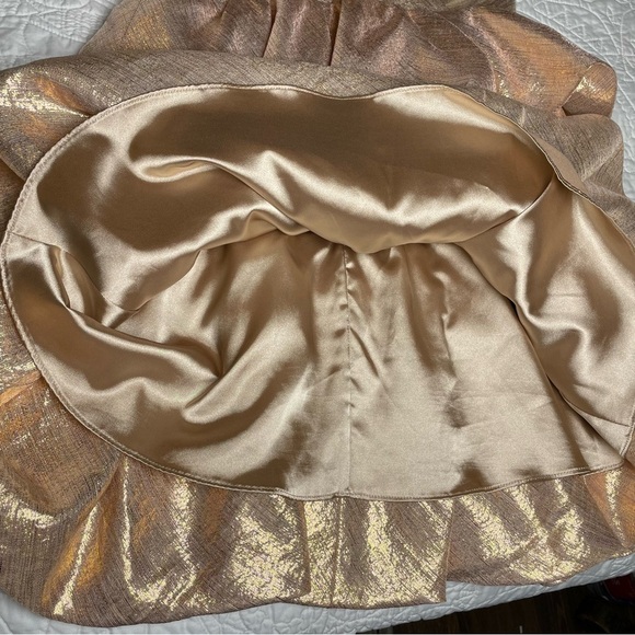Mark & James by Badgley Mischka Gold Metallic Silk Tiered Cocktail Dress Size 4 - Picture 8 of 15